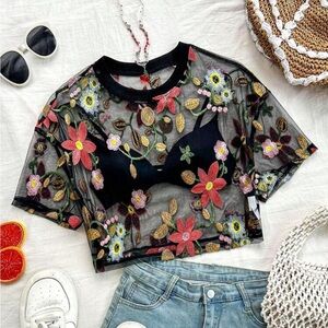 SHEIN Black Red Graphic Crop T-Shirt